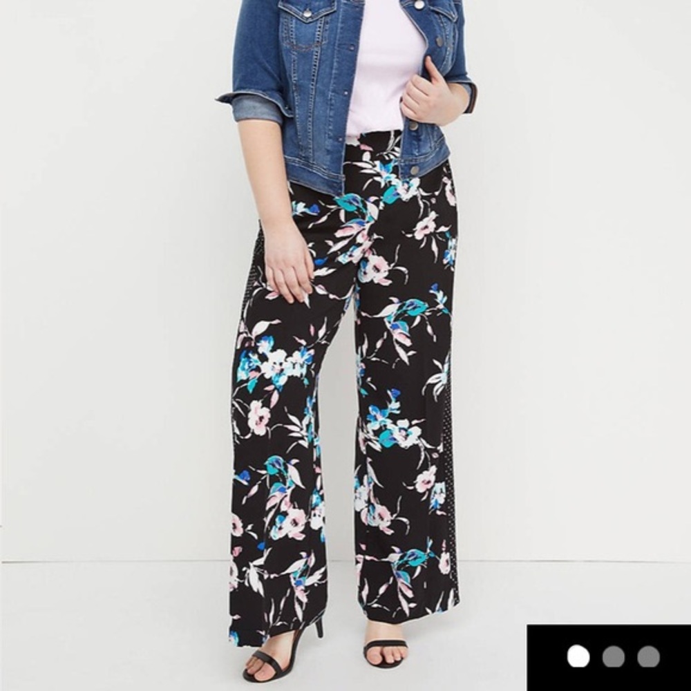 Lane Bryant Wide Leg Floral Crepe Pants.Size 14/16